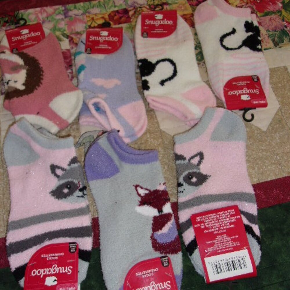COPY - Lot of 7 Womens Ankle Socks Animal Snugadoo Too Soft Stretchy,New